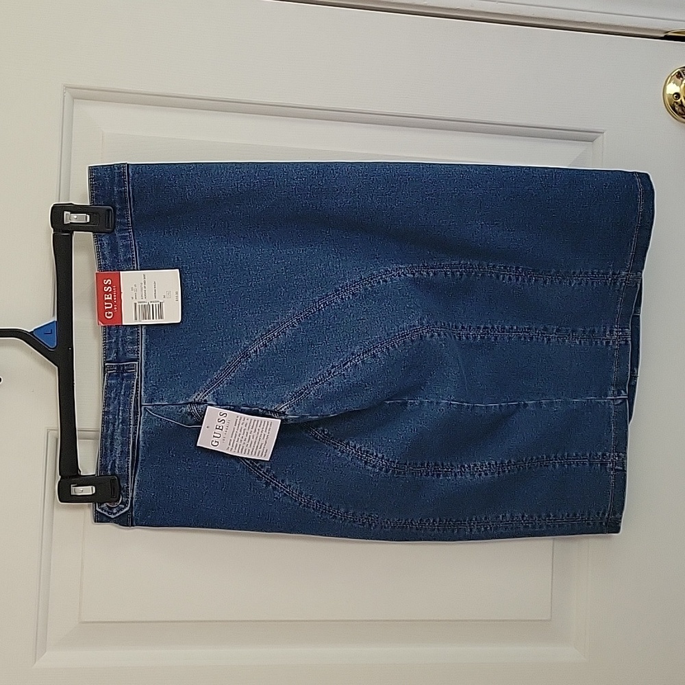 NWT GUESS Jean skirt